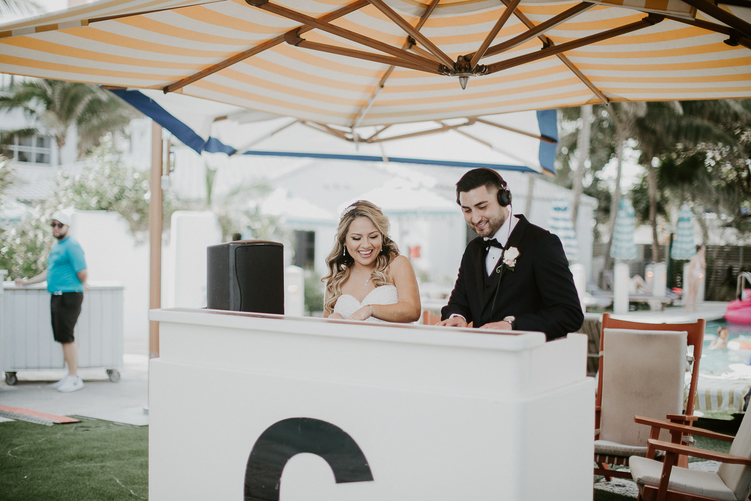 Romatic Wedding at The Confidante Hotel – Miami Beach Wedding Photographer -34