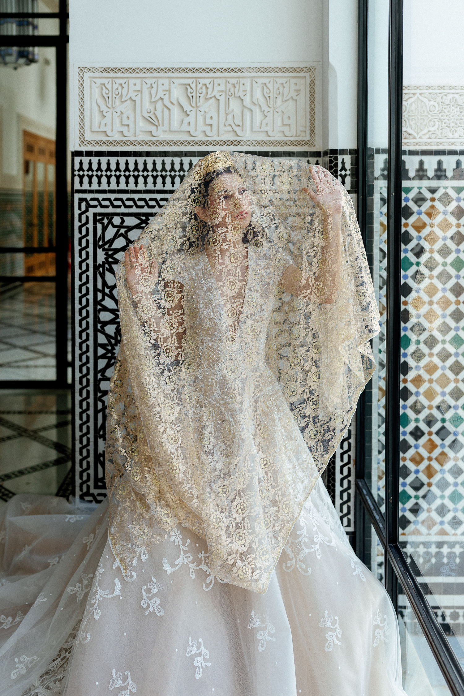 bride with typical marrakesh wedding dress 
